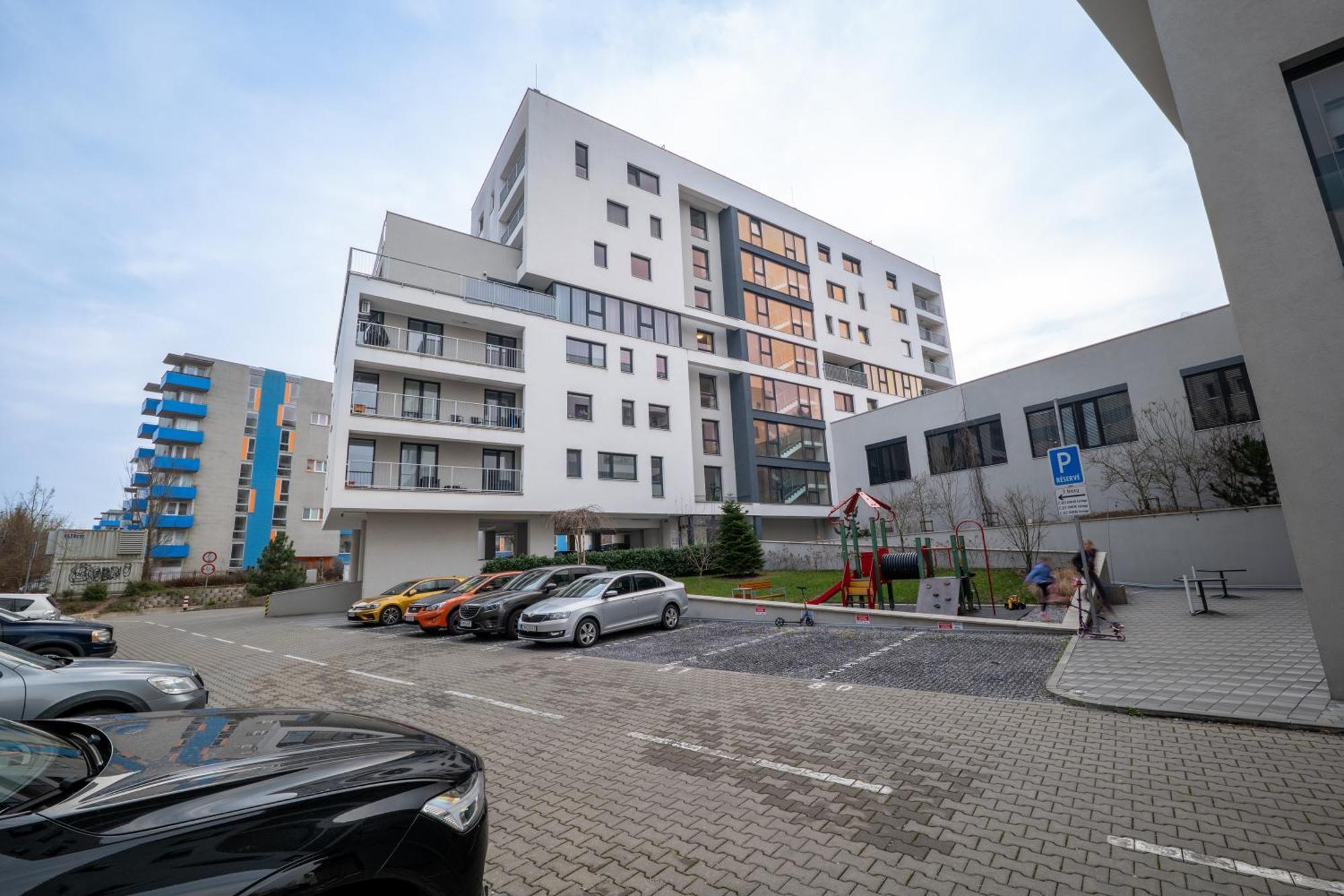 Apartment Mala Praha Жилина Экстерьер фото